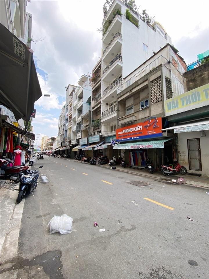 Cho thuê nhà mặt tiền nguyên căn 121m2 full nội thất