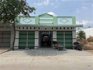 Bán cặp trọ mới xây dt 300m2, nằm gần chợ mỹ phước 3, thu nhập sẵn 20tr/tháng