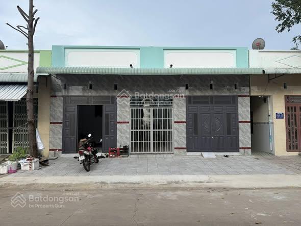 Bán ngộp cặp trọ dt 300m2 nằm gần kcn mỹ phước 3, full thổ cư, nguồn thu sẵn 20 triệu/tháng