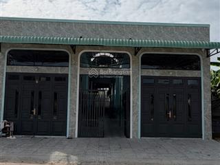 Sinh lời nhanh chóng với sản phẩm dãy trọ dt 300m2 nằm ngay chợ mp3, bến cát giá chưa tới 1 tỉ