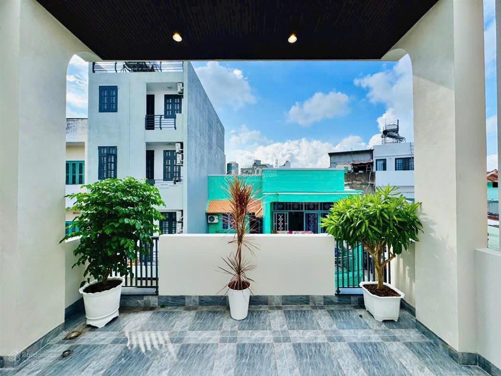 Bán nhà 45m2 lạc long quân, p. 8, tân bình. gần công viên gò cầm đệm, giá 1 tỷ8 sổ riêng