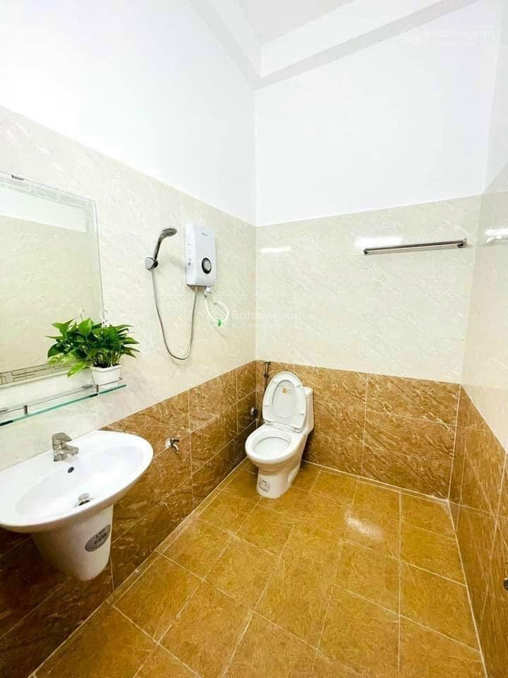 Bán căn nhà 75m2 lê thúc hoạch, tân quý, tân phú, gần chợ tân hương. sổ riêng