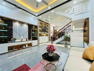 Bán nhà 1/ nguyễn đình chiểu, p5, q5. gần trường kiến thiết, giá 3 tỷ150tr sổ riêng