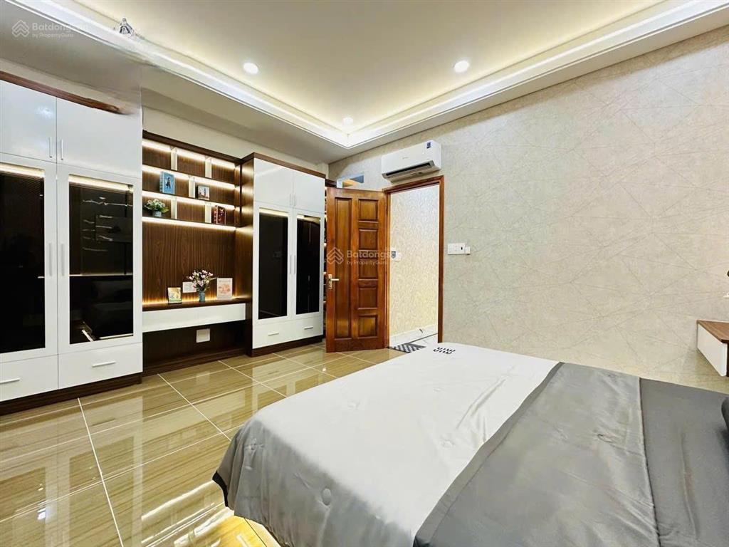 Bán nhà 1/ nguyễn đình chiểu, p5, q5. gần trường kiến thiết, giá 3 tỷ150tr sổ riêng