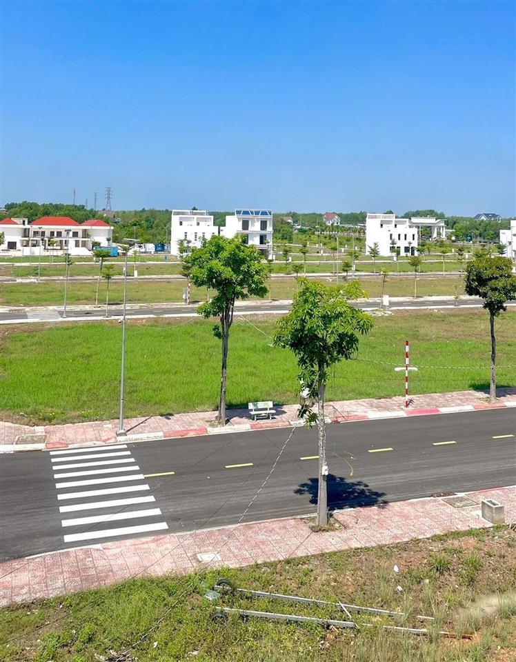 Đất nền kđt bắc sài gòn  giá tốt  tiềm năng tăng giá rõ ràng. dt 70m2 giá 1tỷ200 sổ riêng