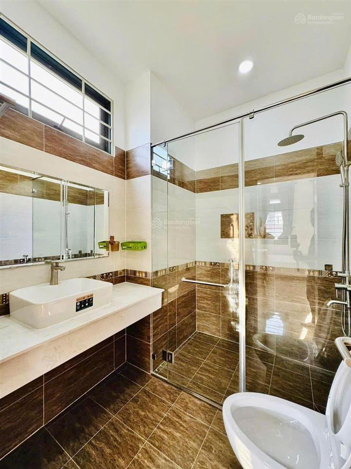 Chủ nhà kẹt tiền bán gấp nhà 70m2 huỳnh tấn phát, phú mỹ, q7. sổ riêng