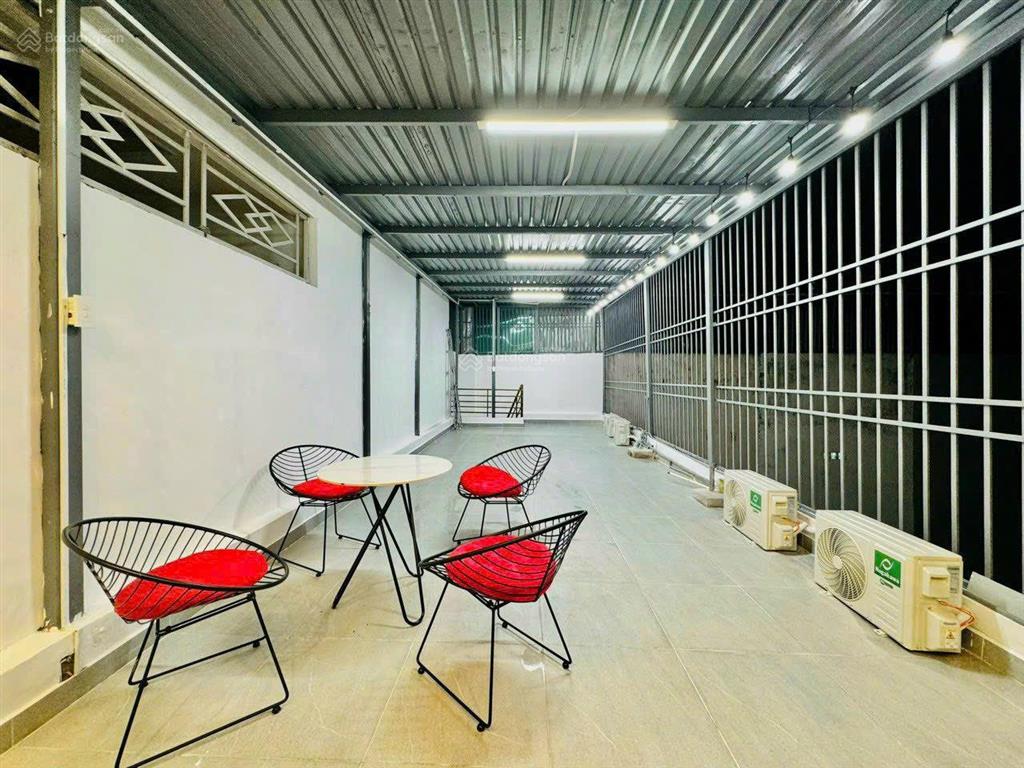 Sang nhượng gấp nhà 48m² phạm văn hai, p5, tân bình. gía 2 tỷ590tr sổ riêng