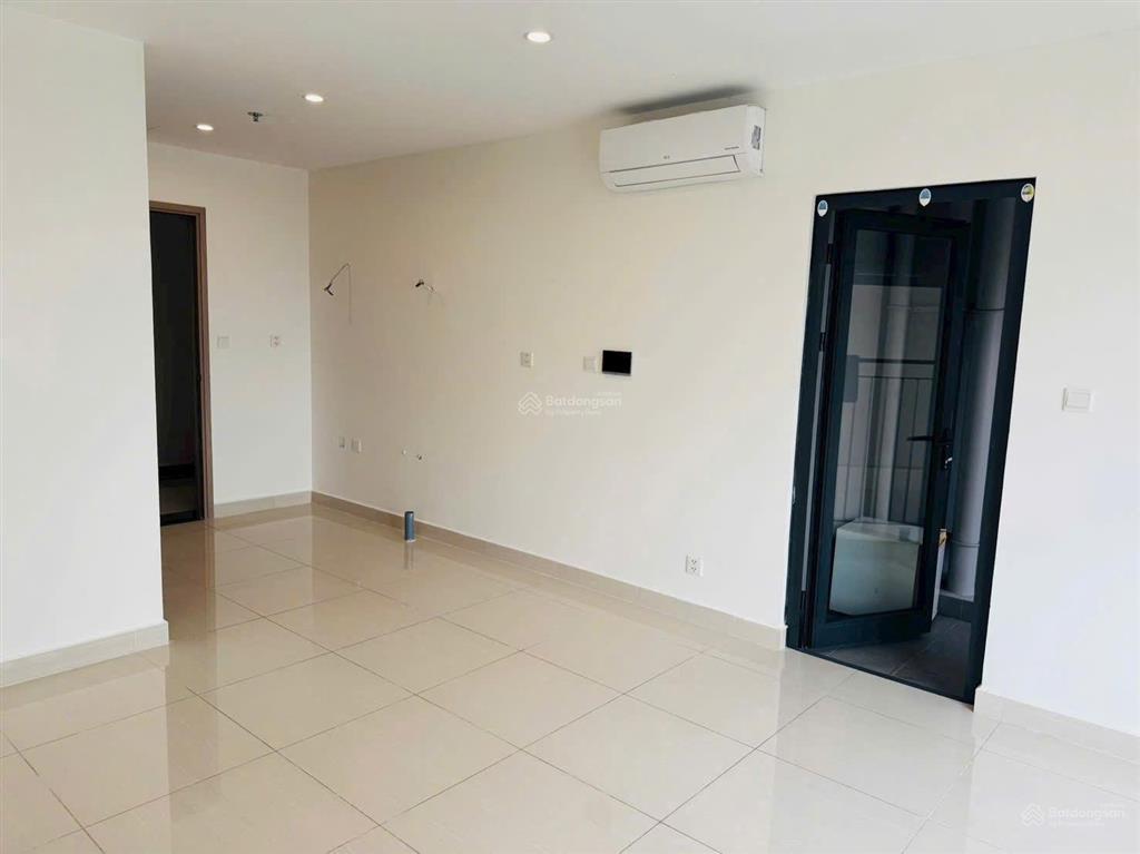 Cần tiền bán trước tết căn hộ studio origami toà s901 tầng trung giá chỉ 1.95 tỷ