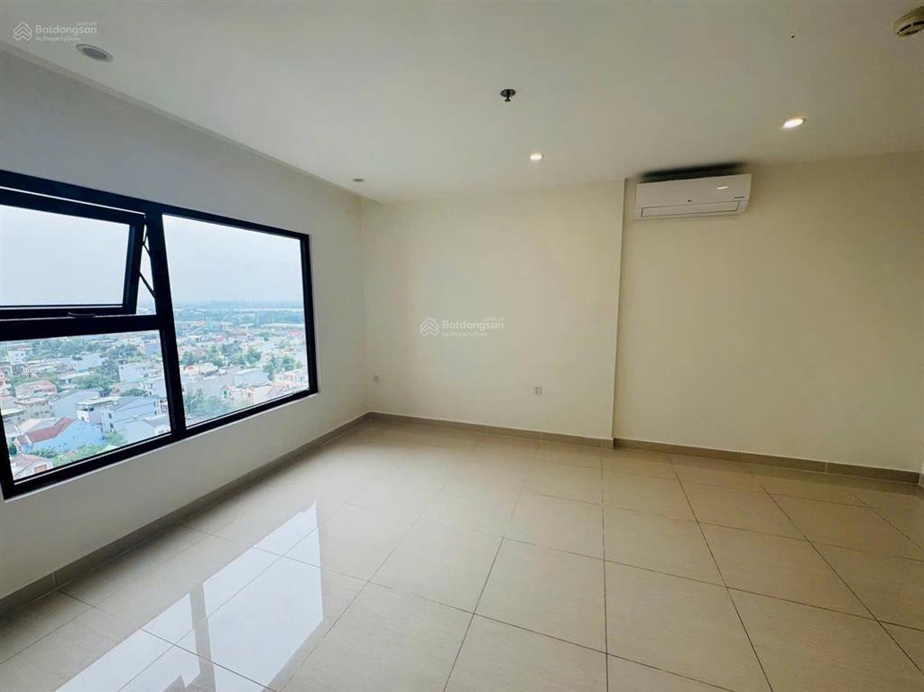 Cần tiền bán trước tết căn hộ studio origami toà s901 tầng trung giá chỉ 1.95 tỷ