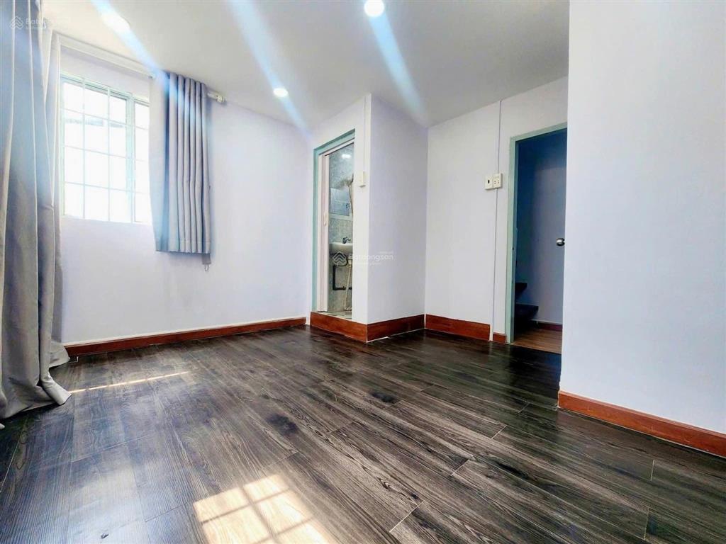 Hàng hiếm giá tốt chỉ 2.95 tỷ bớt lộc có nhà sổ hồng riêng 3 tầng trần hưng đạo p1 q5 mới đẹp