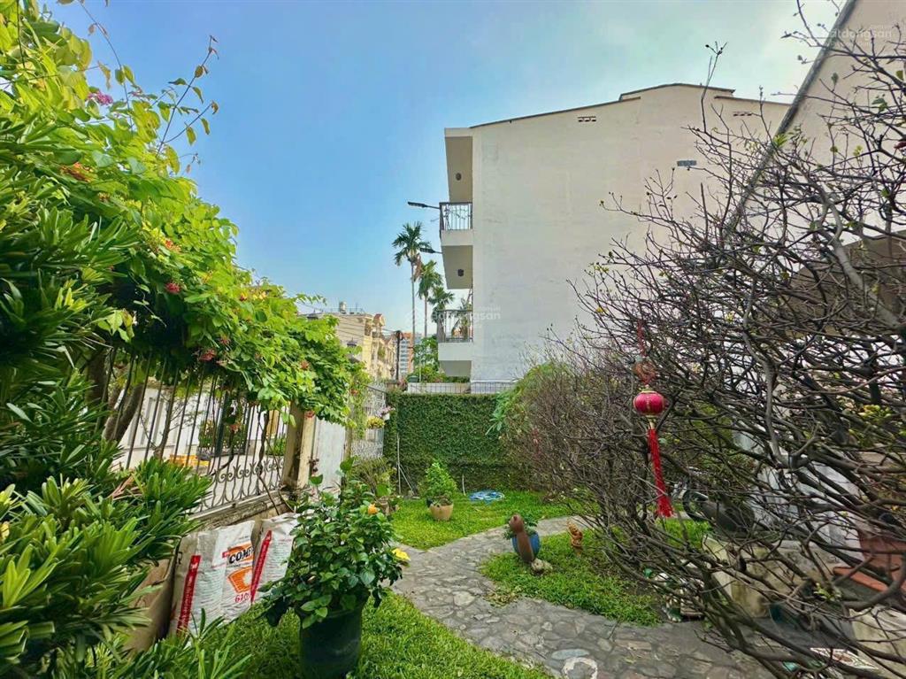 Hiếm & hàng khủng biệt thự cổ kiến trúc pháp hơn 618m2 khu bên sông  sau gigamall 24x30m