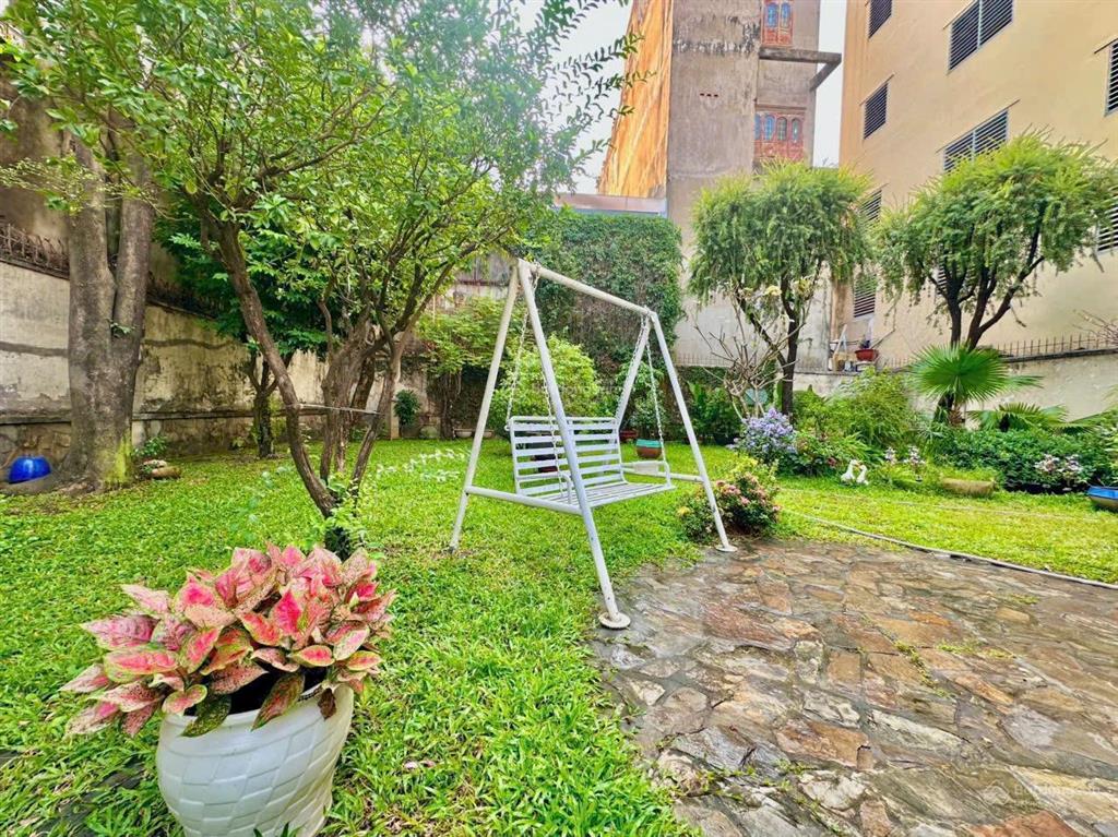 Hiếm & hàng khủng biệt thự cổ kiến trúc pháp hơn 618m2 khu bên sông  sau gigamall 24x30m