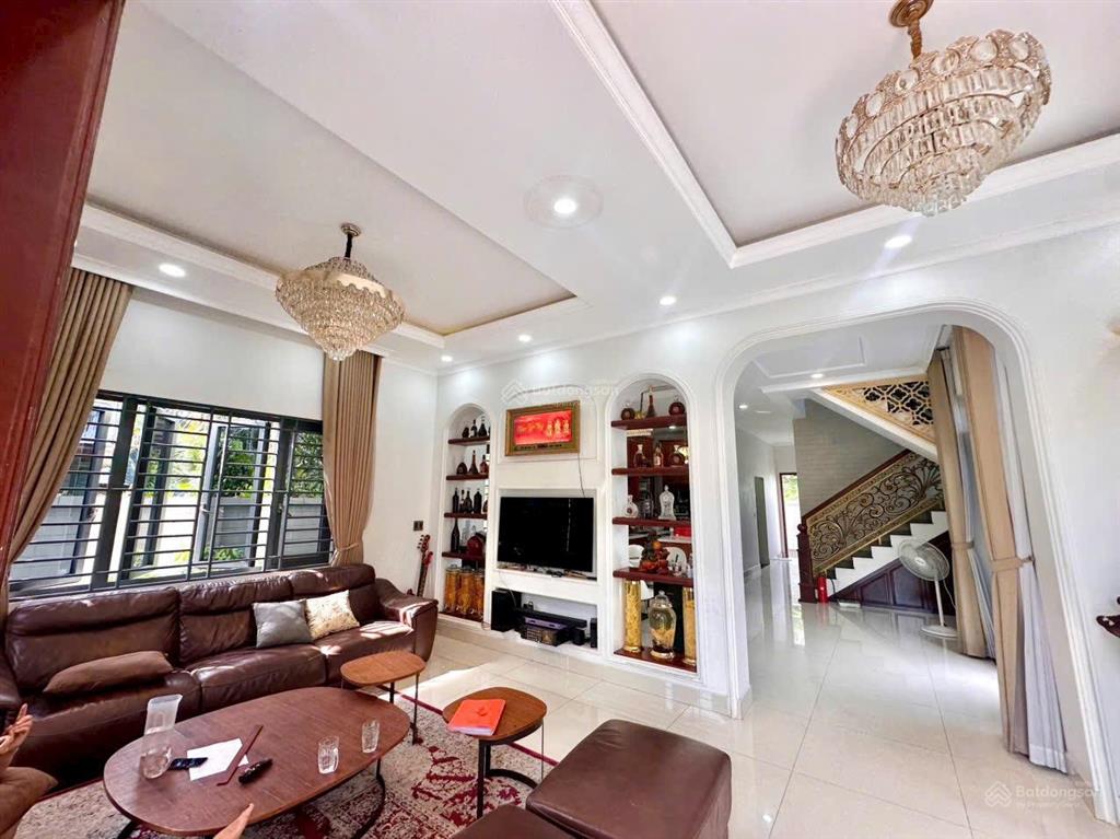 37tr/m2 siêu phẩm biệt thự sân vườn  15x25  375m2  đường ô tô 10m  gần sông sài gòn mát mẻ