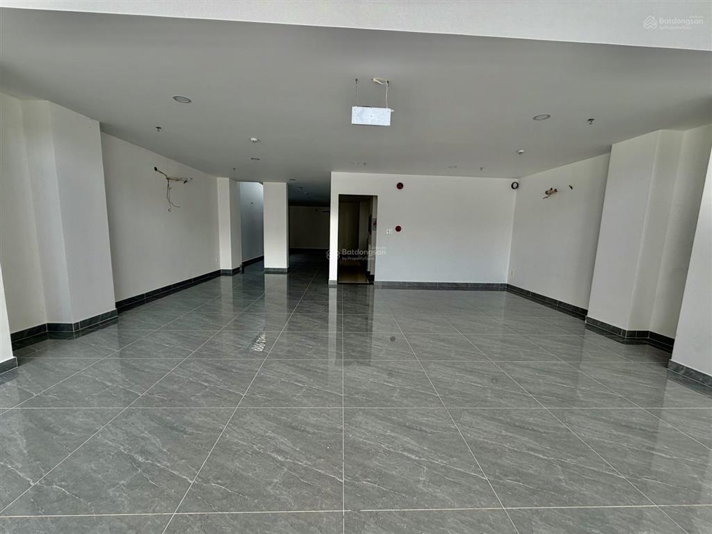 Cho thuê tầng trệt chung cư mini 563 nguyễn duy trinh  180m2 mặt tiền nguyễn duy trinh, quận 2