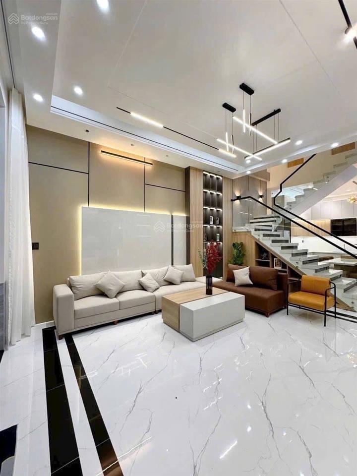 Bán nhà giá ngộp hiếm nguyễn trường tộ, p12, quận 4, dt 63 m2 có hđ thuê sẵn 24tr/th