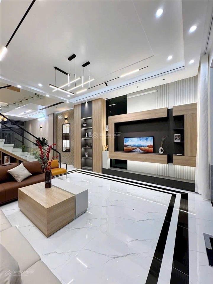 Bán nhà giá ngộp hiếm nguyễn trường tộ, p12, quận 4, dt 63 m2 có hđ thuê sẵn 24tr/th