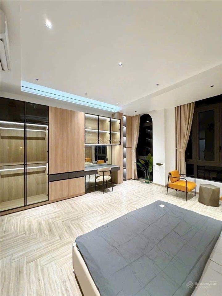 Bán nhà giá ngộp hiếm nguyễn trường tộ, p12, quận 4, dt 63 m2 có hđ thuê sẵn 24tr/th