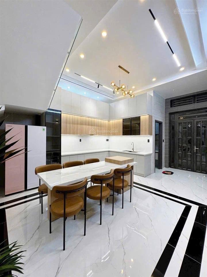 Bán nhà giá ngộp hiếm nguyễn trường tộ, p12, quận 4, dt 63 m2 có hđ thuê sẵn 24tr/th