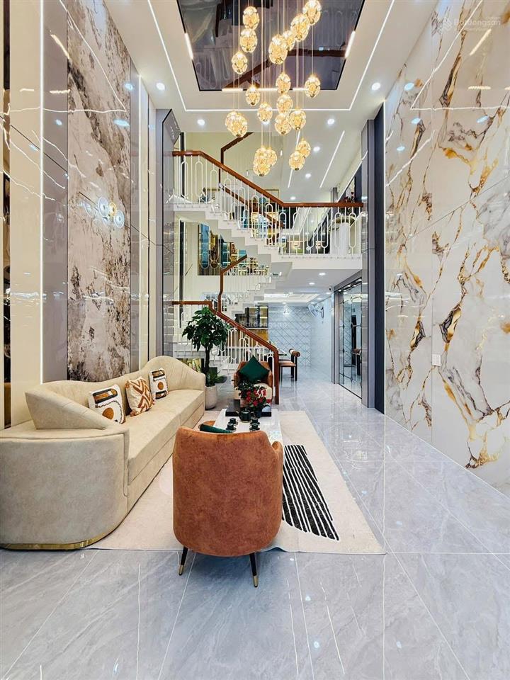 Cần vốn kinh doanh vợ chồng tôi bán nhà ba tháng hai  p12  q10. 67,9m2, gần vạn hạnh mal