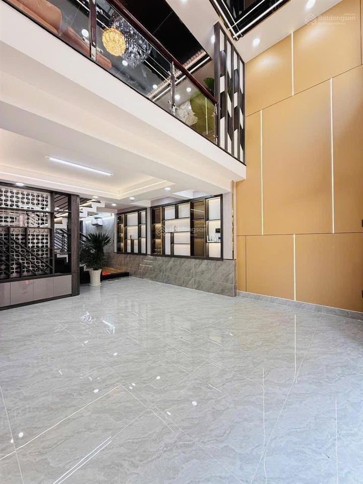 Căn nhà tâm điểm metro số 2 cmt8, p10, q3.giá 3 tỷ6 .dt 73m2, đang cho thuê làm văn phòng 22 tr/th