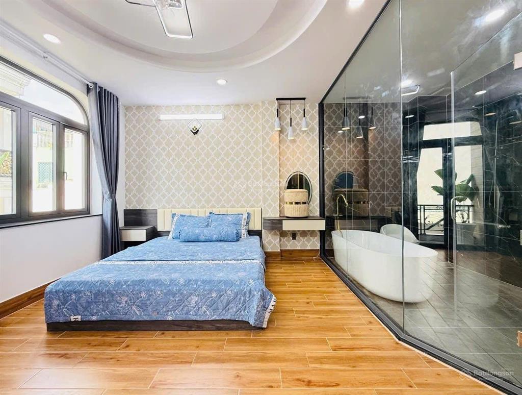 Căn nhà tâm điểm metro số 2 cmt8, p10, q3.giá 3 tỷ6 .dt 73m2, đang cho thuê làm văn phòng 22 tr/th