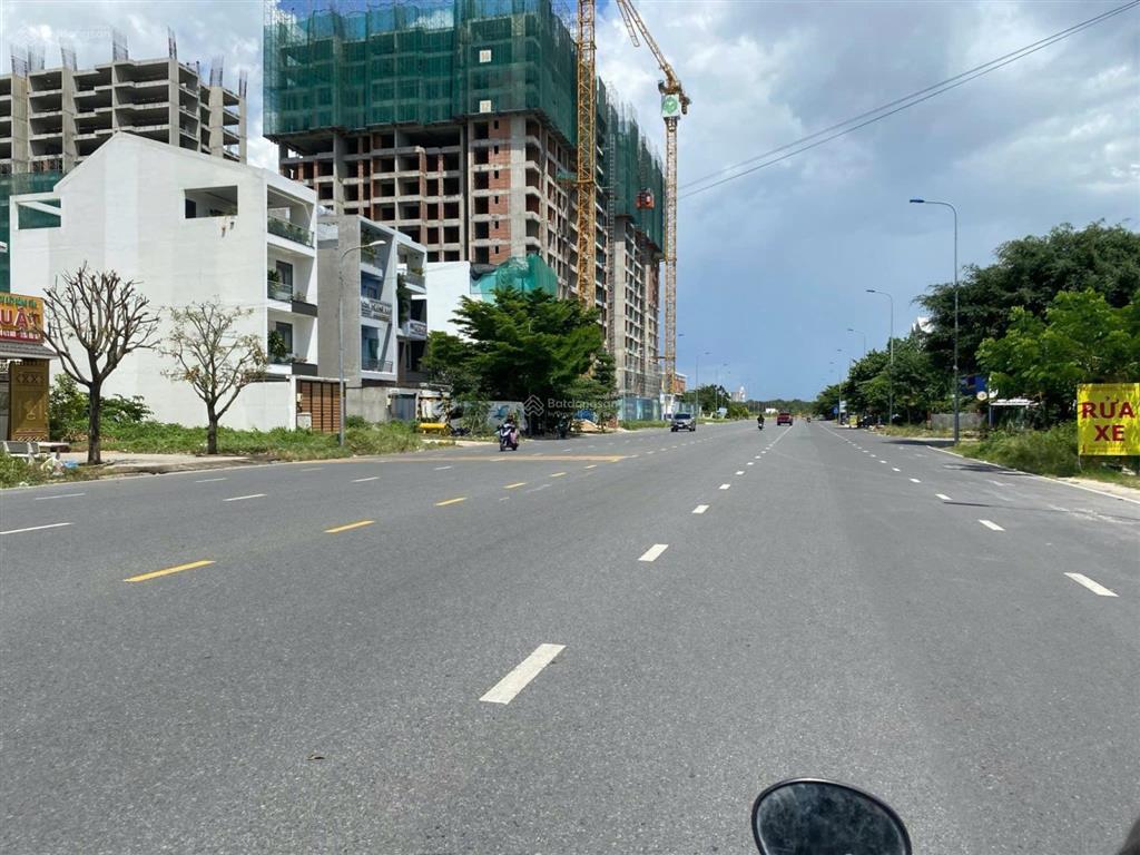 Căn nhà tâm điểm metro số 2 cmt8, p10, q3.giá 3 tỷ6 .dt 73m2, đang cho thuê làm văn phòng 22 tr/th