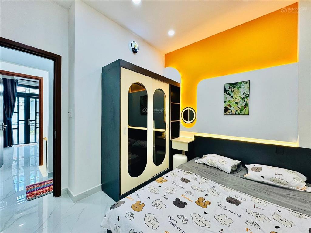 Chính chủ bán gấp trường sa, p12, q3. dt 63m2 hẻm ô tô, đang có hđ thuê 26 tr/th sổ riêng