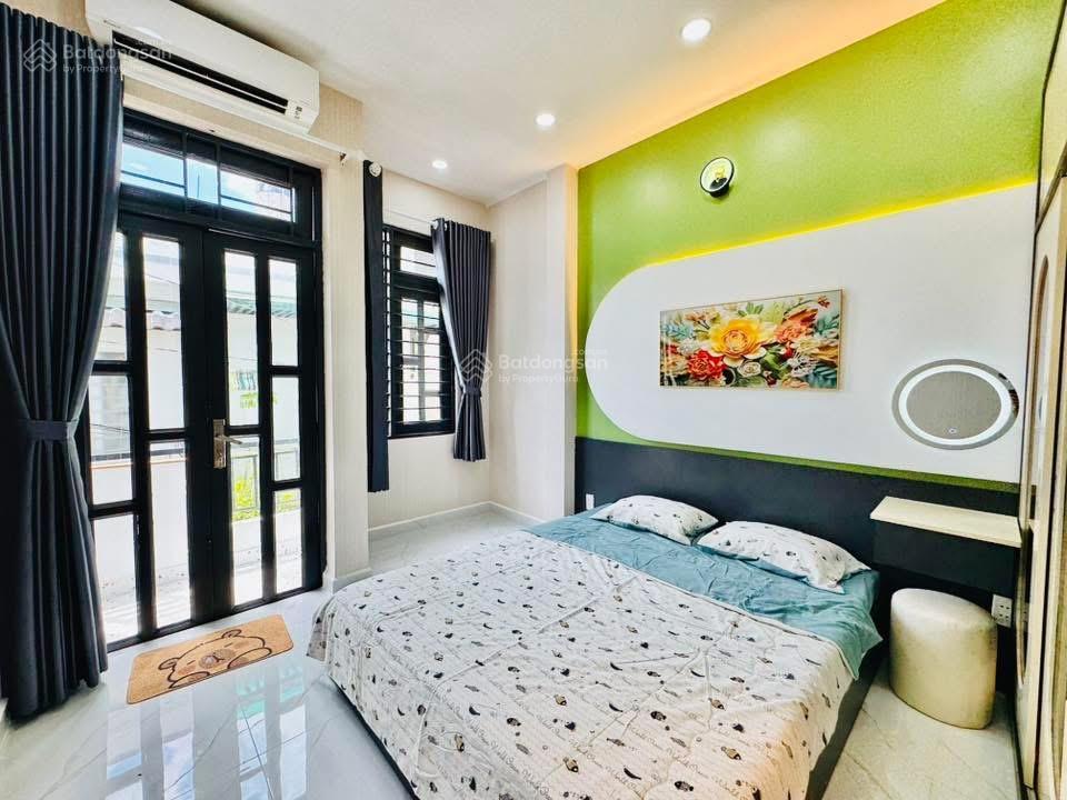 Chính chủ bán gấp trường sa, p12, q3. dt 63m2 hẻm ô tô, đang có hđ thuê 26 tr/th sổ riêng