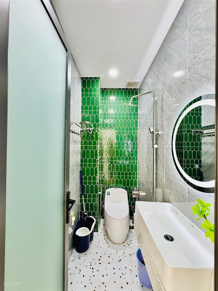 Chính chủ bán gấp trường sa, p12, q3. dt 63m2 hẻm ô tô, đang có hđ thuê 26 tr/th sổ riêng