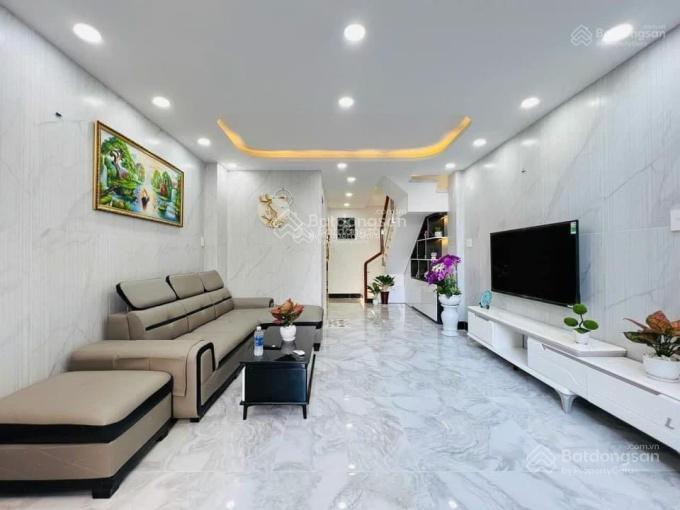 Tôi chính chủ bán gấp dt120m2 ,giá 4 tỷ 3 phạm thế hiển, p7, q8 có hợp đồng 30 triệu/th sổ riêng