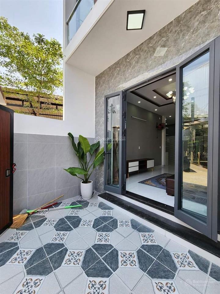 Giá giảm mạnh 85m2 khuông việt, p.phú trung,q.tân phú, đang cho thuê,18tr/tháng gía 2tỷ85 sổ riêng