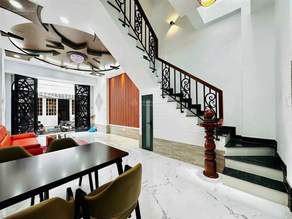 Định cư mỹ bán nhanh nhà lê văn sỹ q3 thuê tốt 24 tr/th.dt 56 m2.gía 3 tỷ 75 , sổ hồng riêng