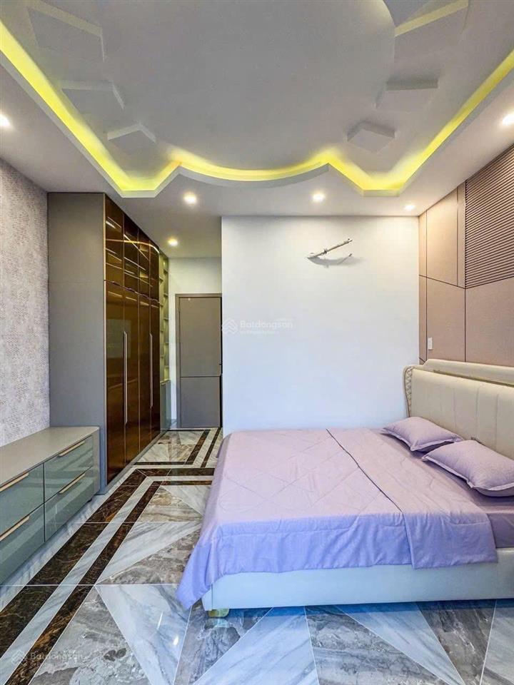 Bán nhà chính chủ giá tốt hùng vương p9 quận 5,giá 2tỷ7 dt 62, có hđ thuê 22 triệu/th, sổ sạch