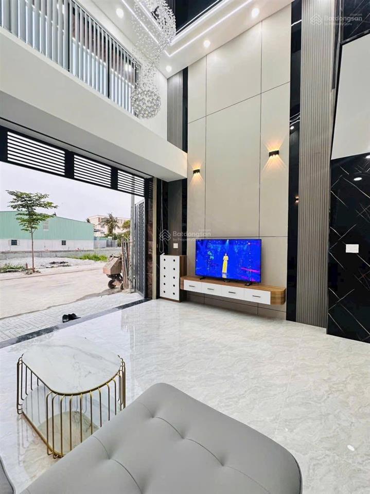 Bán gấp nhà đường 3/2, p11, q10, 86m2, có hợp đồng thuê 30tr/th, sổ hồng riêng