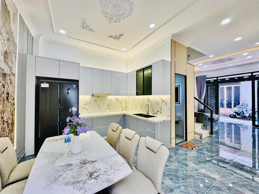 Bán gấp nhà đường 3/2, p11, q10, 86m2, có hợp đồng thuê 30tr/th, sổ hồng riêng