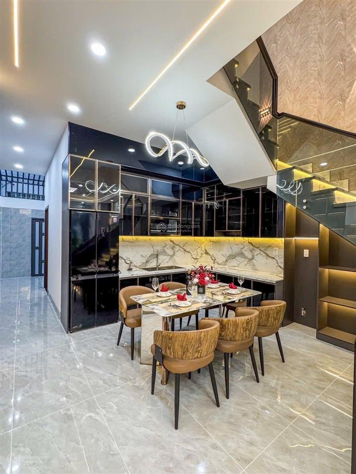 Siêu phẩm hẻm 5m tôn thất thuyết, p. xóm chiếu q4,dt 82m2 ,giá 3 tỷ 2 hd thuê24tr/th sổ hồng riêng