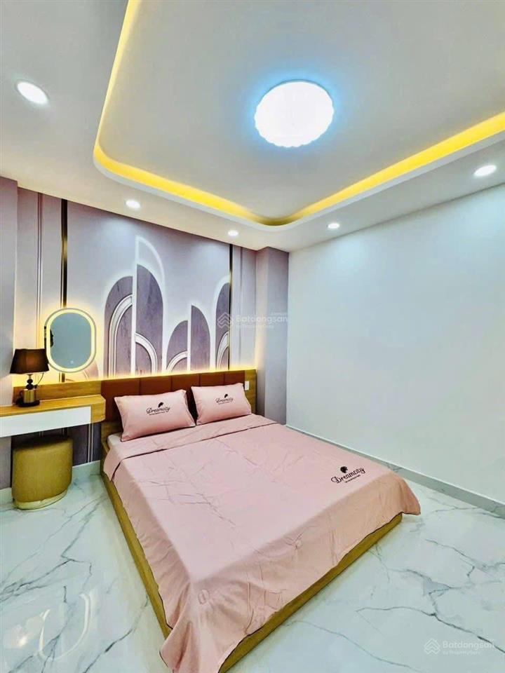 Tôi chính chủ bán nhà 82m2, giá 3,65 tỷ tại ngô thời nhiệm, p 5, q3,hđ thuê 24tr/th ,sổ sẳn