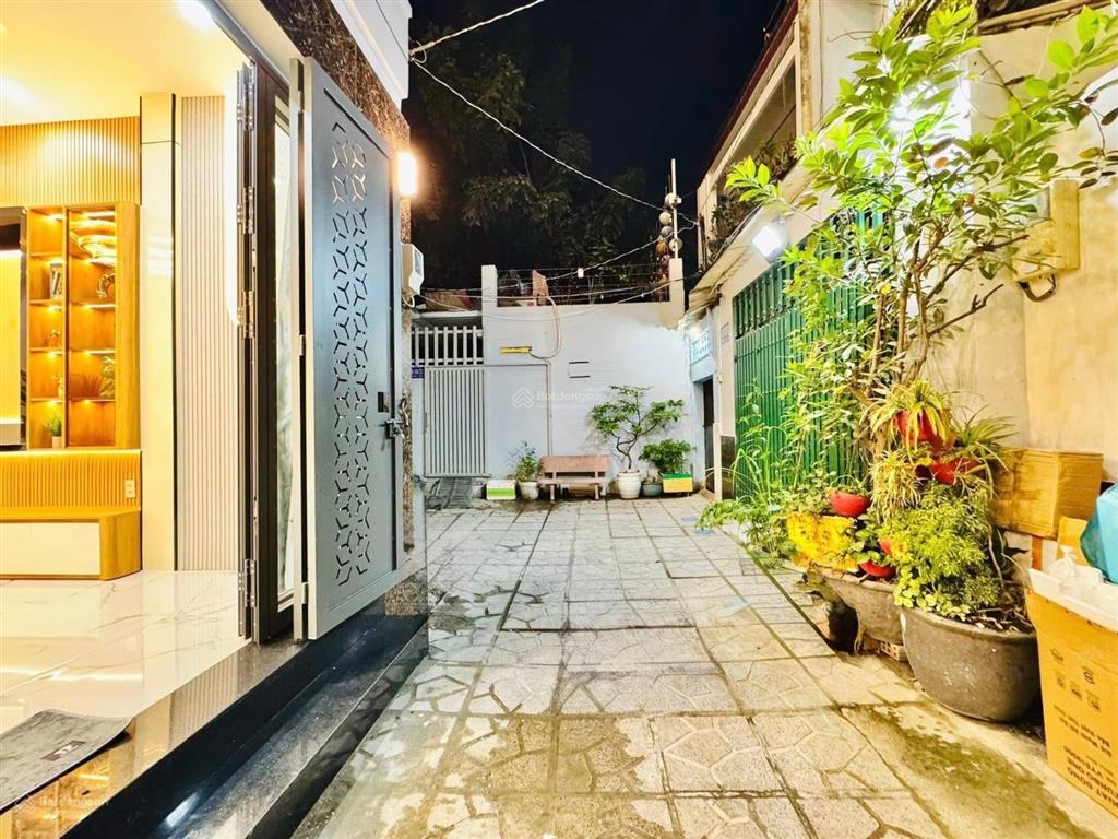 Tôi chính chủ bán nhà 82m2, giá 3,65 tỷ tại ngô thời nhiệm, p 5, q3,hđ thuê 24tr/th ,sổ sẳn