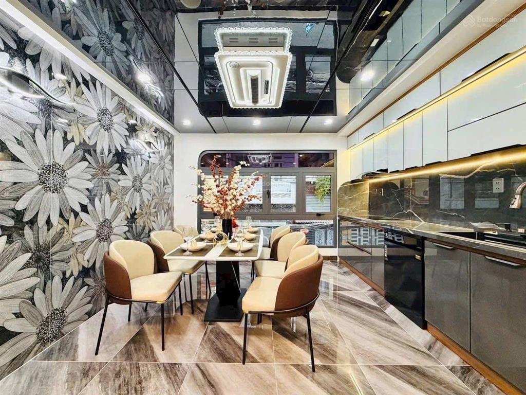 Bán nhà riêng 3 tầng tại tô hiến thành,q10 giá 3,75 tỷ, 87m2, 4pn, 3wc, quận 10,có sổ sẳn