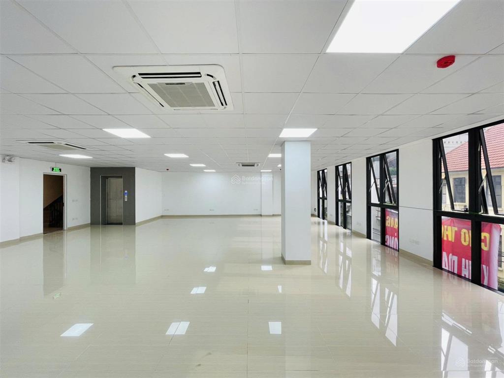 Hot! văn phòng cho thuê tại mặt phố miếu đầm, giá chỉ từ 19tr999, diện tích 110m2