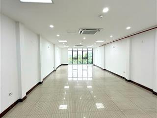 Cho thuê văn phòng 105m2 tại mễ trì, giá chỉ 13 triệu vnd view triệu đô