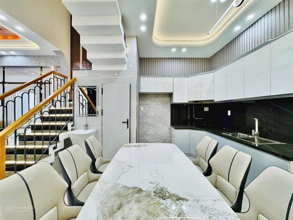 Nhà trệt 2 lầu giá khu vực hot hit dt 36,5m2 đường chu văn an phường 12 q. bình thạnh