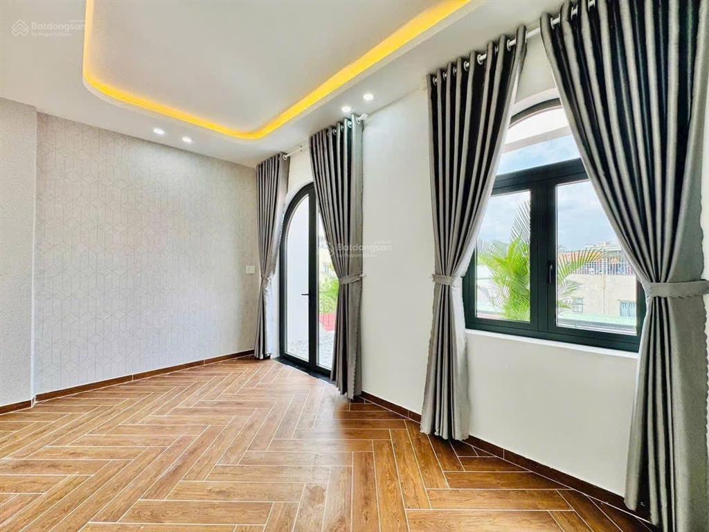 Nhà trệt 2 lầu giá khu vực hot hit dt 36,5m2 đường chu văn an phường 12 q. bình thạnh