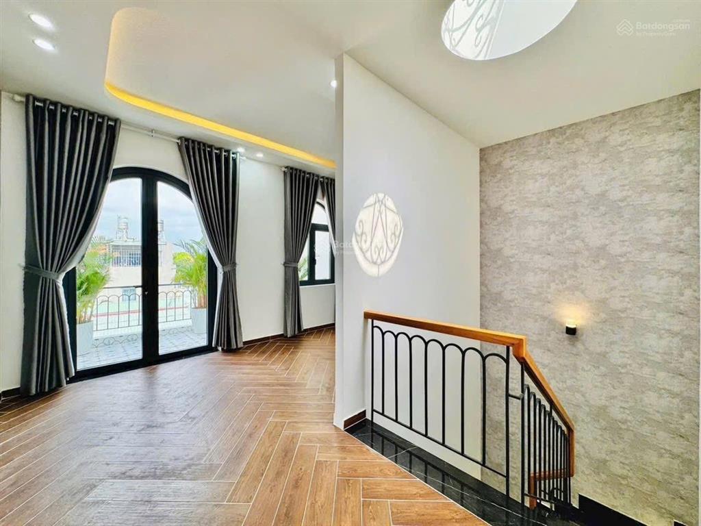 Nhà trệt 2 lầu giá khu vực hot hit dt 36,5m2 đường chu văn an phường 12 q. bình thạnh