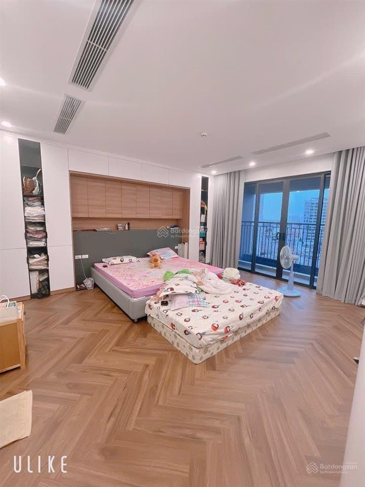 Chính chủ bán ch diện tích 180m2 tại berriver jardin, tầng đẹp, ban công đông nam, giá chỉ 17 tỷ