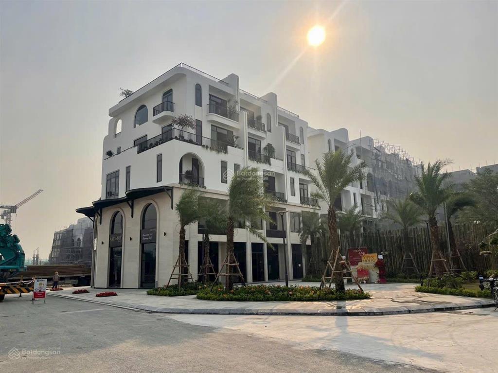 Trực tiếp cđt căn góc vip nhất dự án vaquarius, mặt sông ngưu giang, dt 206m2, giá chỉ 40 tỷ