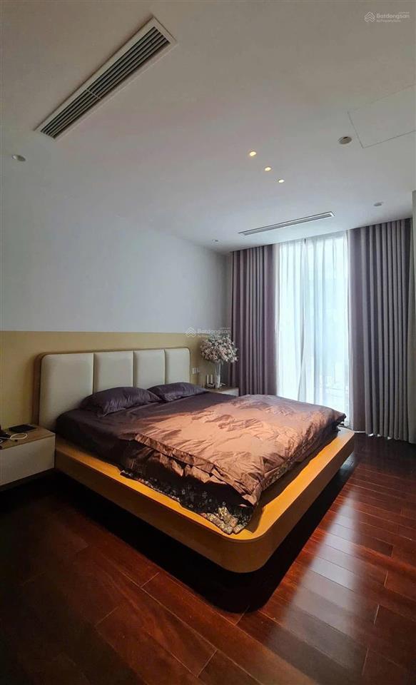 Chính chủ bán căn hộ 3pn dt 120m², tại chung cư hc golden city, full nội thất đẹp, giá 13,7 tỷ