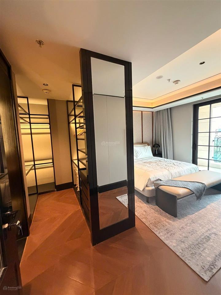 Chính chủ bán căn hộ dt 141m2, bc đông nam tại chung cư cao cấp the grand hà nội, giá thương lượng