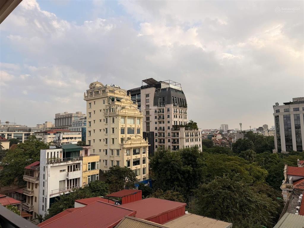 Chính chủ bán căn góc, tầng trung, dt 150m2, 3pn 2wc, tại chung cư the grand hà nội, giá 98 tỷ