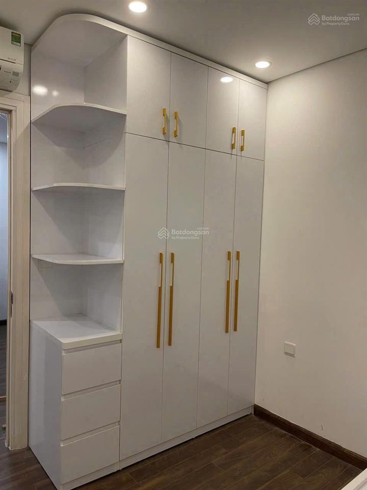 Chính chủ bán căn hộ diện tích 73m2, 2pn, 2vs, tầng trung, full nội thất liền tường, giá 5.2 tỷ